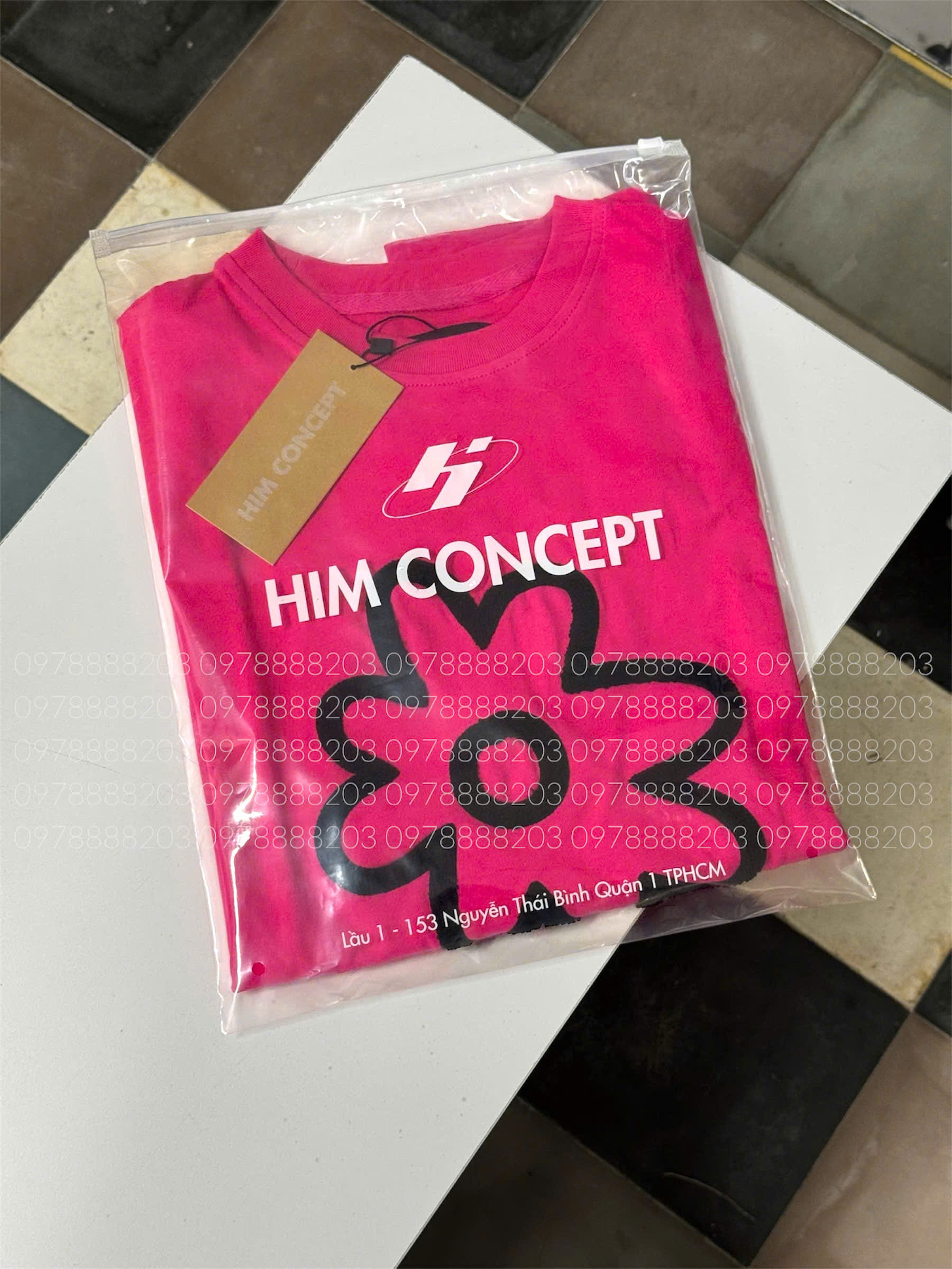 Túi zipper PE trong suốt khóa trắng size 26 x 36 đựng áo thun vừa vặn